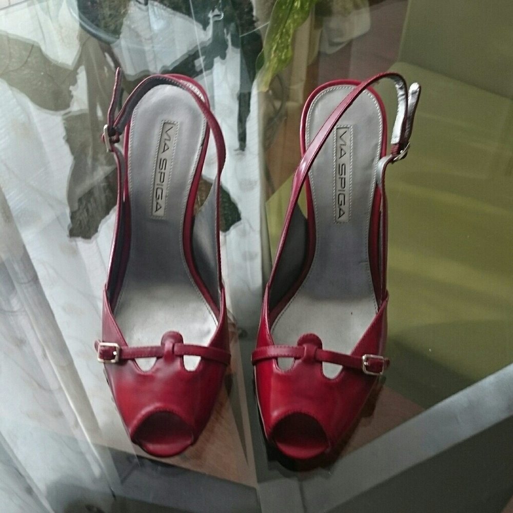 VIA SPIGA red sling back pumps